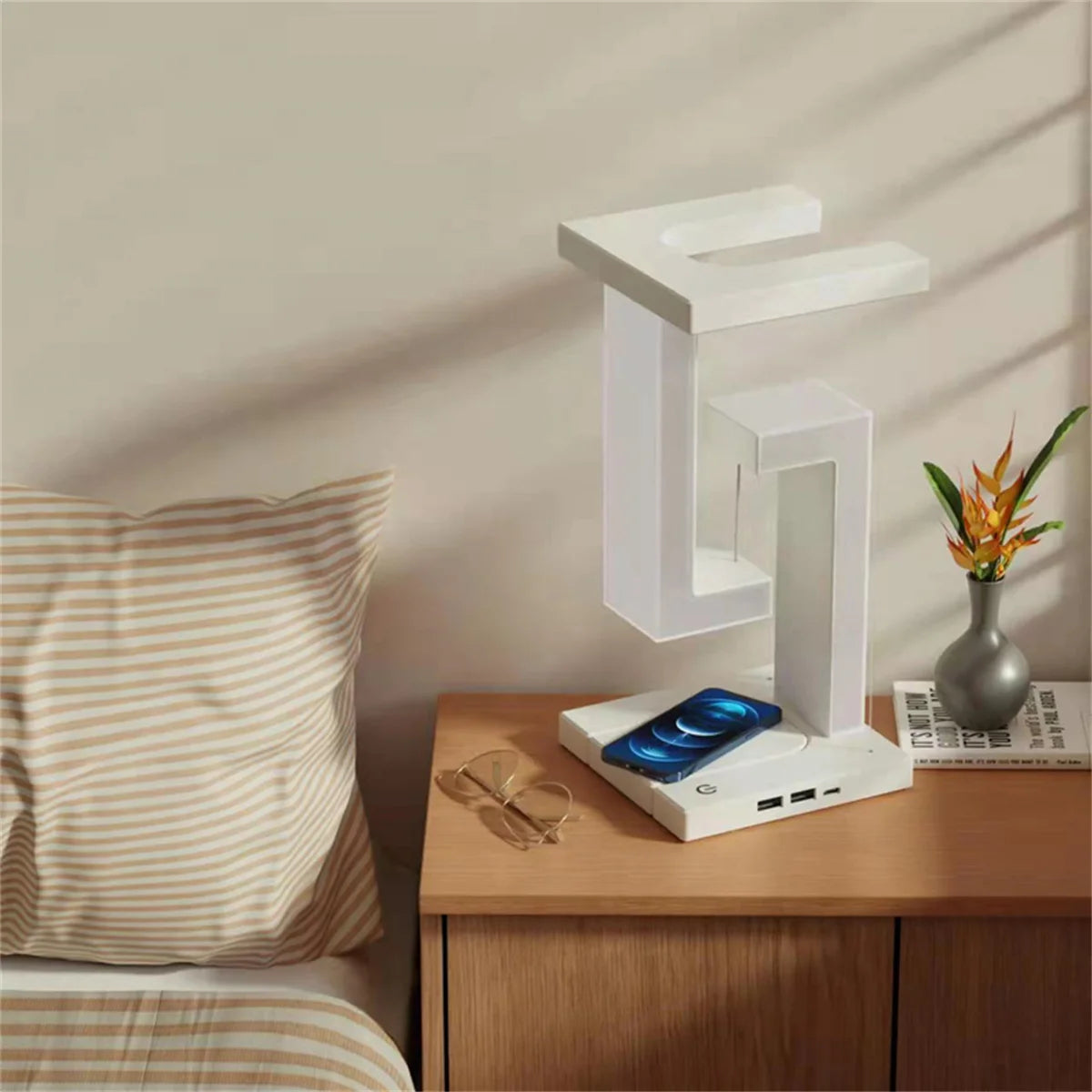 Floating Desk Lamp With Wireless Charger, USB Output Charging Port, Dock Station For iPhone, Bedside Lamp Table Lamp GadgetGlobe